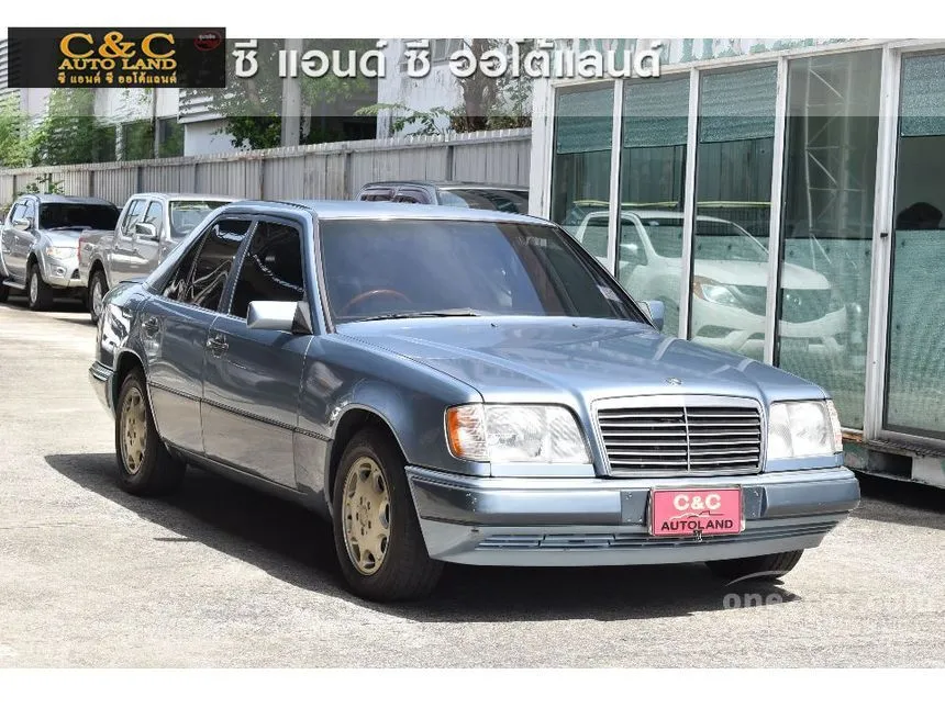 1994 Mercedes-Benz E280 Sedan
