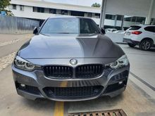 PROMO MENARIK DISKON TERBAIK 2019 BMW 330i 2.0 M Sport Shadow Edition Sedan