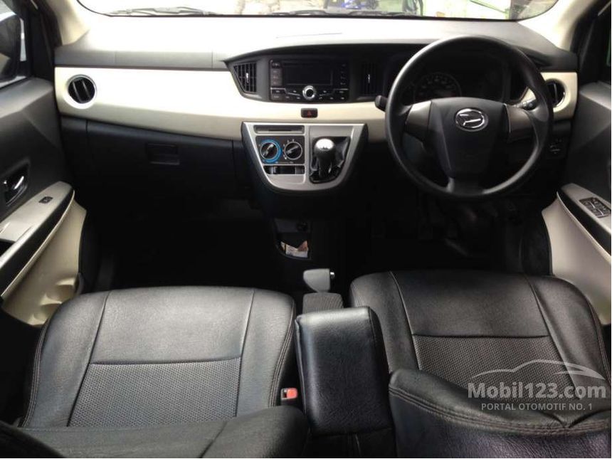 2017 Daihatsu Sigra R MPV