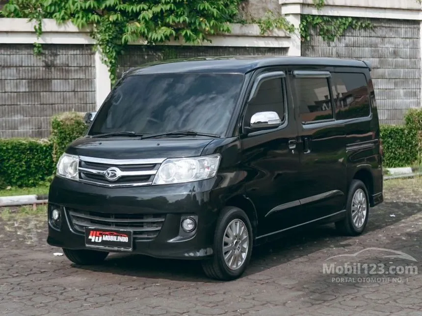 Jual Mobil Daihatsu Luxio 2010 X 1.5 di Jawa Barat Automatic Wagon Hitam Rp 108.000.000