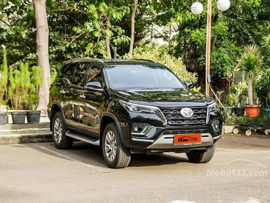 Jual Mobil Toyota Fortuner 2022 VRZ 4X2 2.8 di DKI Jakarta Automatic SUV Hitam Rp 455.000.000