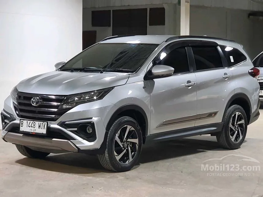 Jual Mobil Toyota Rush 2022 GR Sport 1.5 di DKI Jakarta Automatic SUV Silver Rp 234.000.000