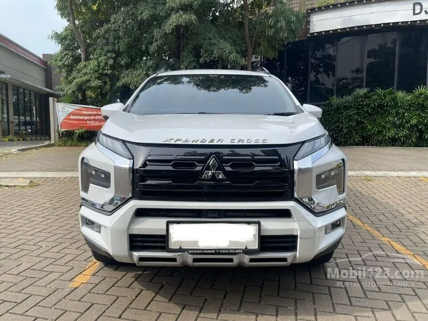 Jual Mobil Mitsubishi Xpander 2023 CROSS Premium Package 1.5 di Banten Automatic Wagon Putih Rp 227.500.000