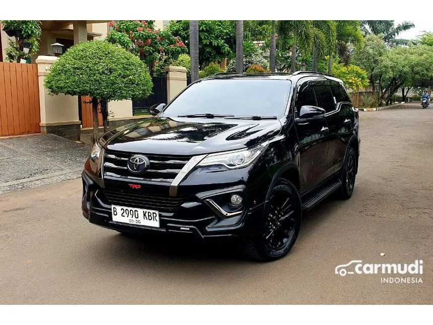 2020 Toyota Fortuner VRZ TRD 4X2 SUV