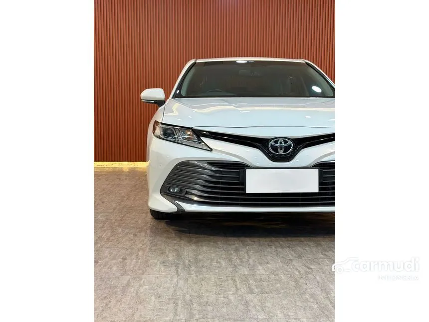 2019 Toyota Camry V Sedan