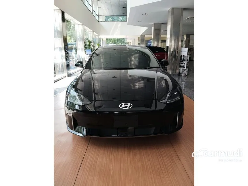 Jual Mobil Hyundai IONIQ 6 2024 Signature Long Range di DKI Jakarta Automatic Sedan Hitam Rp 1.103.000.000