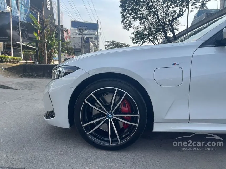 2024 BMW 330e M Sport Sedan