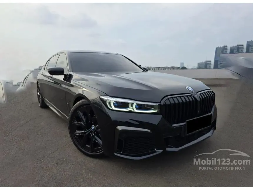 2022 BMW 730Li M Sport Sedan