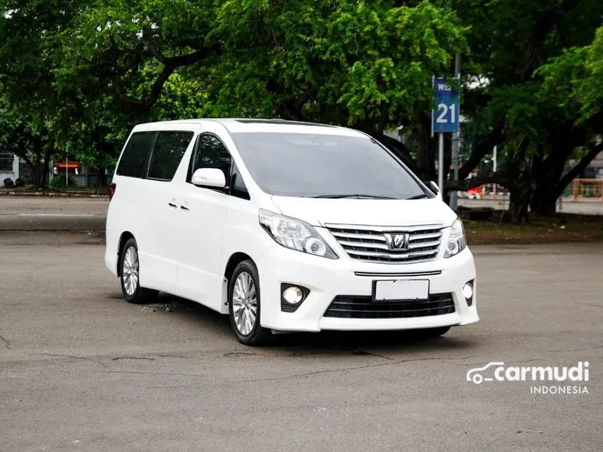 2014 Toyota Alphard SC MPV