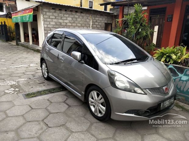 Honda Jazz Rs Mobil Bekas Dijual Di Yogyakarta Indonesia Dari 34