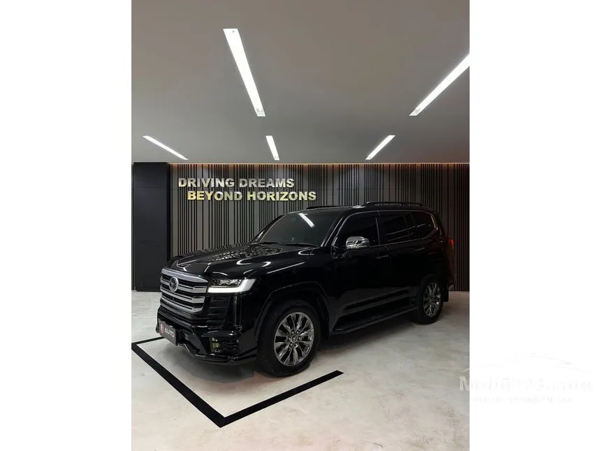 2025 Toyota Land Cruiser 300 VX-R SUV