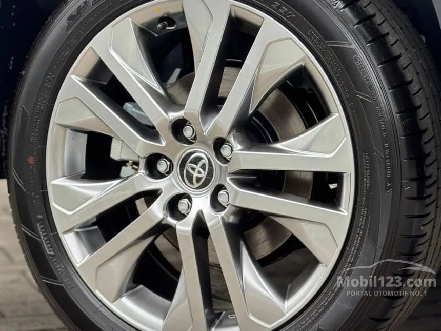 2025 Toyota Kijang Innova Zenix Q HV TSS ( Premium Color) MPV
