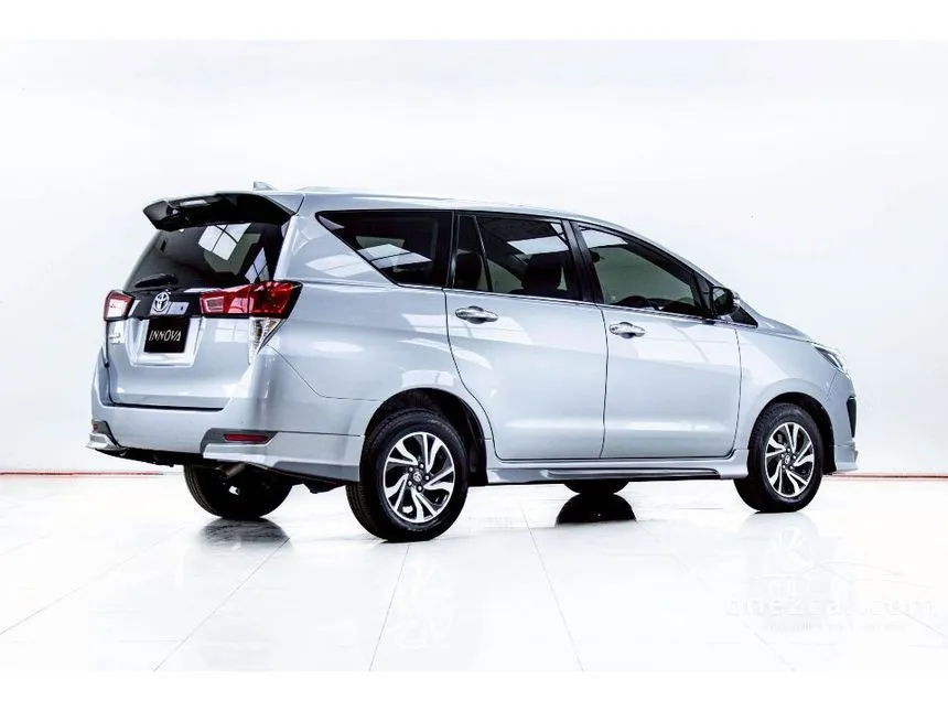 2021 Toyota INNOVA Crysta Wagon