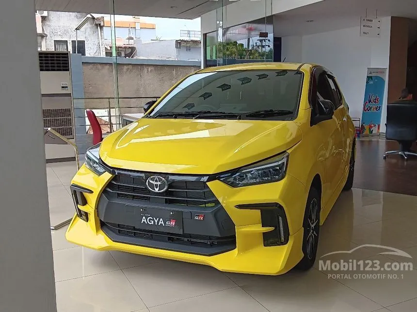 Jual Mobil Toyota Agya 2023 GR Sport 1.2 di DKI Jakarta Manual Hatchback Emas Rp 193.000.000