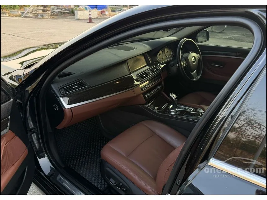 2015 BMW 528i Luxury Sedan