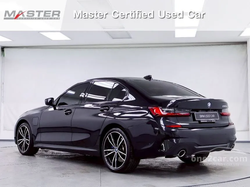 2023 BMW 330e M Sport Sedan