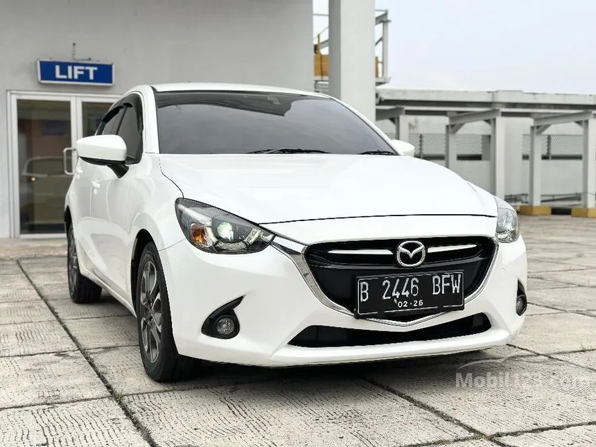 Jual Mobil Mazda 2 2015 GT 1.5 di DKI Jakarta Automatic Hatchback Putih Rp 158.000.000