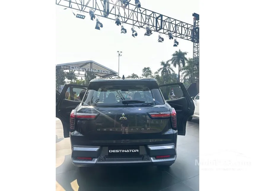 2025 Mitsubishi Destinator Ultimate Premium SUV