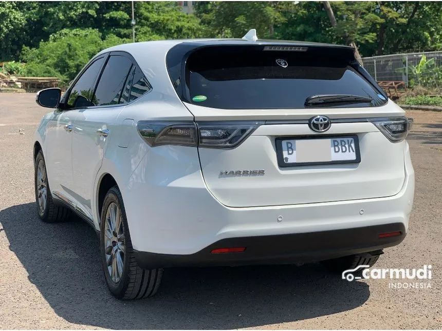 2014 Toyota Harrier SUV