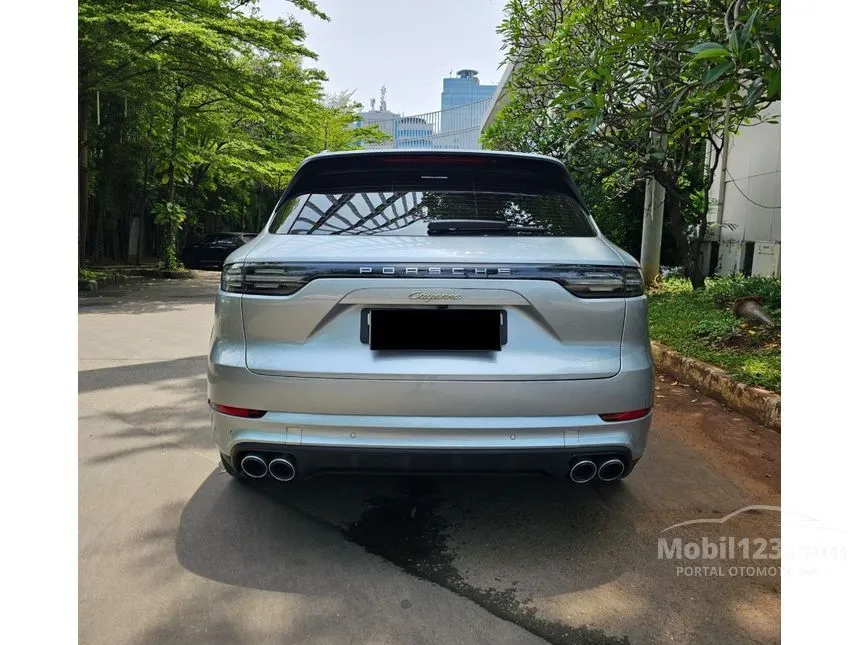 2022 Porsche Cayenne SUV