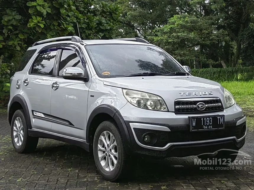 Jual Mobil Daihatsu Terios 2014 TX 1.5 di Jawa Timur Automatic SUV Silver Rp 142.900.000