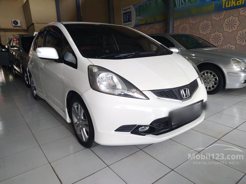 Jual Mobil  Honda  Jazz  2010  RS 1 5 di Banten Automatic 