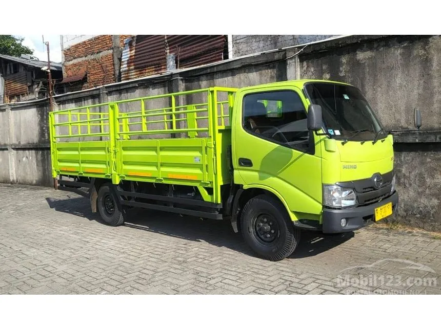 Jual Mobil Hino Dutro 2022 115 SDL 4.0 di DKI Jakarta Manual Trucks Hijau Rp 299.500.000
