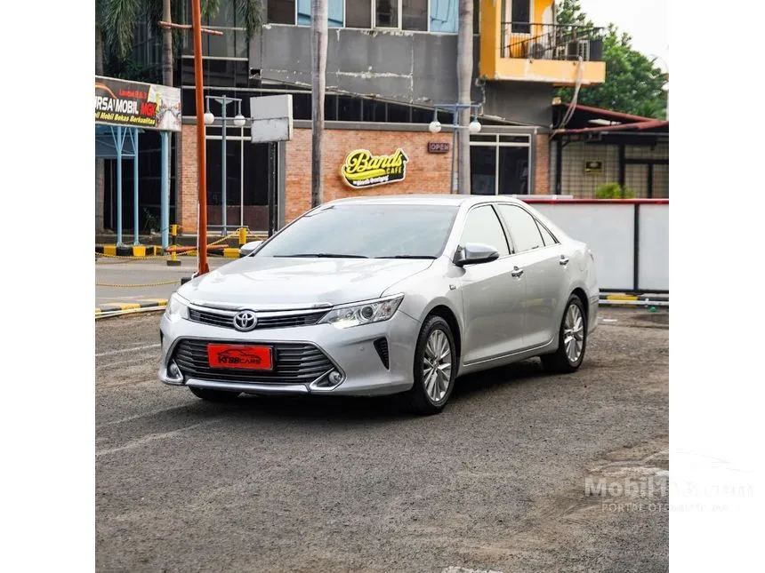 Jual Mobil Toyota Camry 2015 V 2.5 di Jawa Barat Automatic Sedan Silver Rp 208.000.000