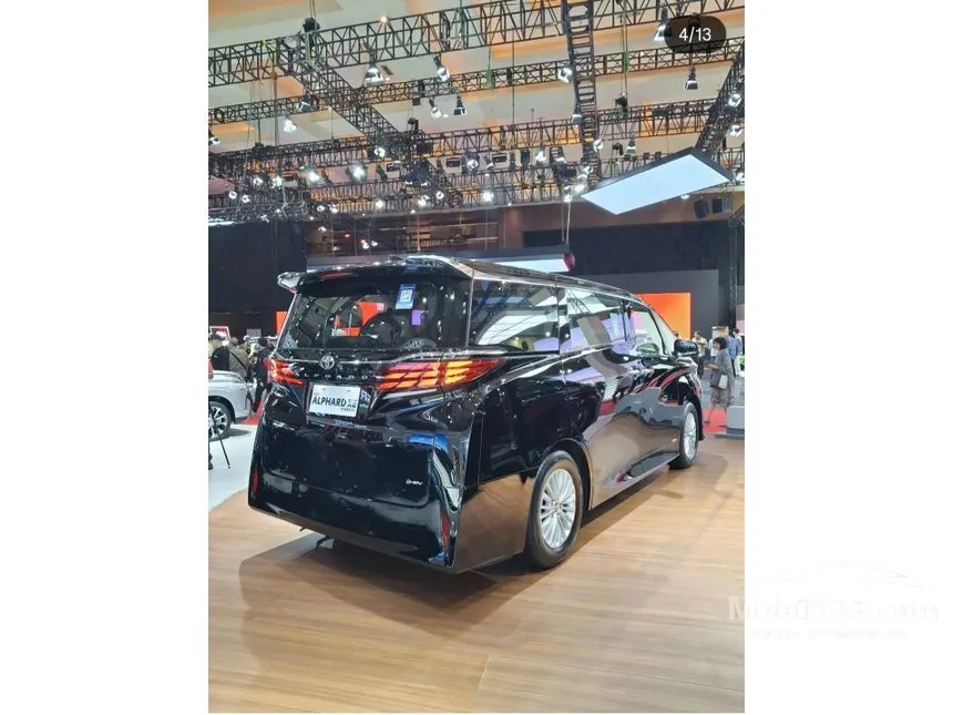 2026 Toyota Alphard XE HEV (Non Premium Color) MPV