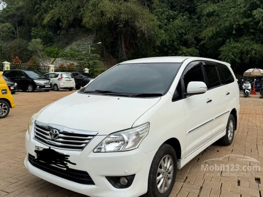 2013 Toyota Kijang Innova V MPV