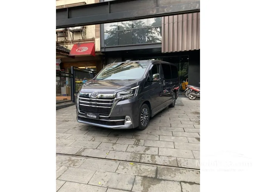 Jual Mobil Toyota GranAce 2023 Premium 2.8 di DKI Jakarta Automatic Van Wagon Abu
