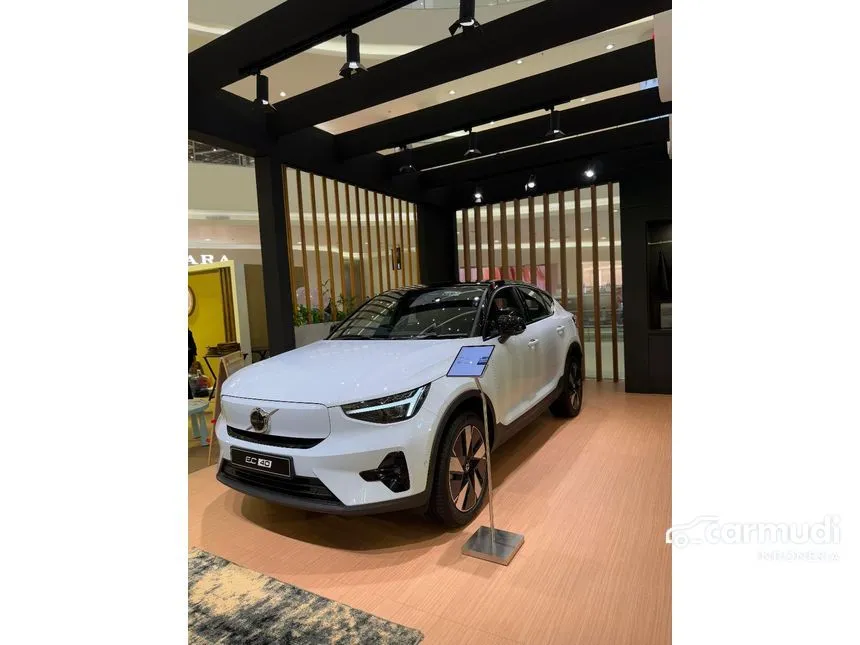 2025 Volvo EC40 Recharge EV SUV