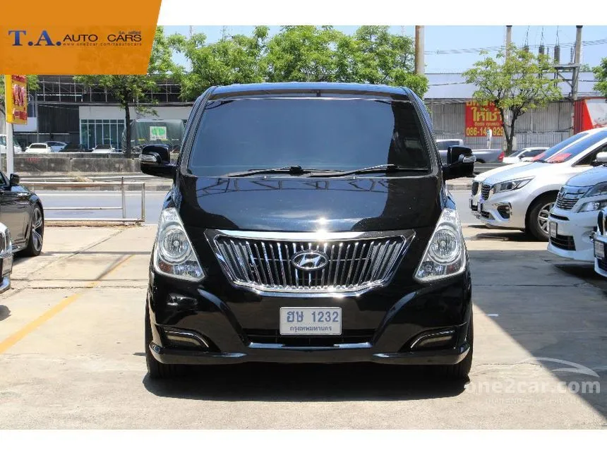 2017 Hyundai H-1 Elite Van