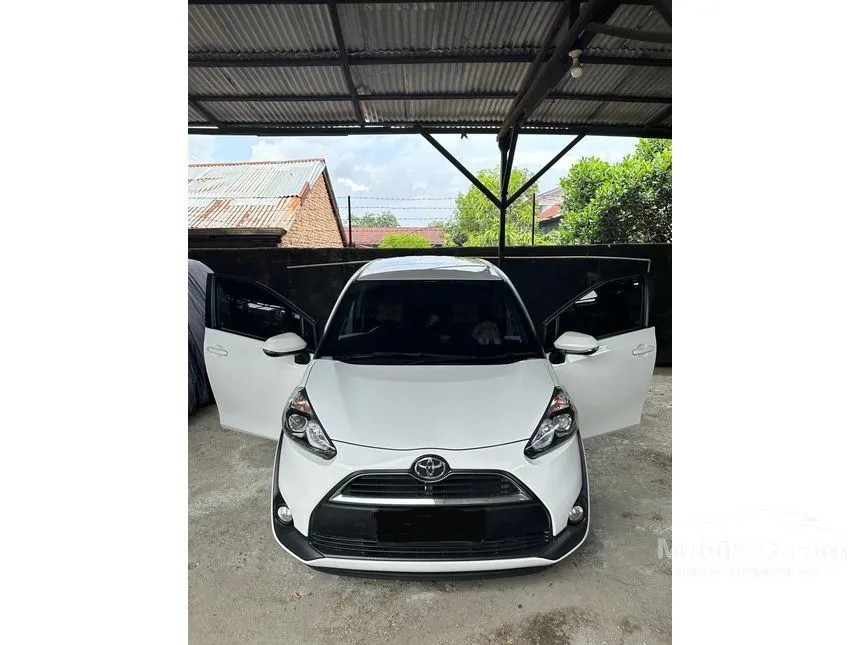 Jual Mobil Toyota Sienta 2017 V 1.5 di Sumatera Utara Automatic MPV Putih Rp 180.000.000