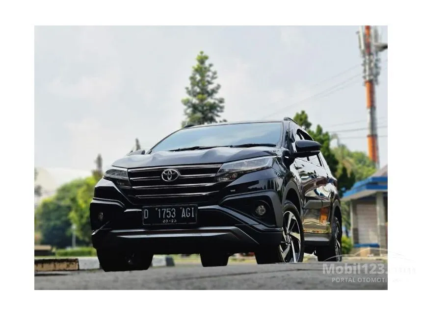 Jual Mobil Toyota Rush 2018 TRD Sportivo 1.5 di Jawa Barat Automatic SUV Hitam Rp 238.000.000