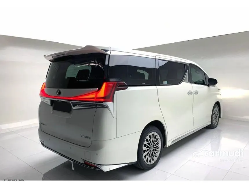 2020 Lexus LM 350 7 Seater MPV