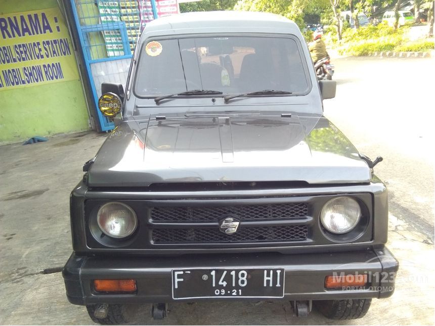 Jual Mobil Suzuki Katana 1993 GX 1.0 di Jawa Barat Manual Wagon Abu-abu
