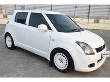 2006 Suzuki Swift 1.5 GL Hatchback Automatic Putih - 1