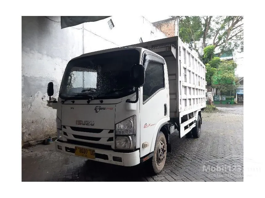 Jual Mobil Isuzu Elf 2018 NMR 71 L 4.6 di Jawa Timur Manual Lorry Putih Rp 300.000.000