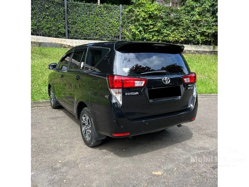 2022 Toyota Kijang Innova V MPV