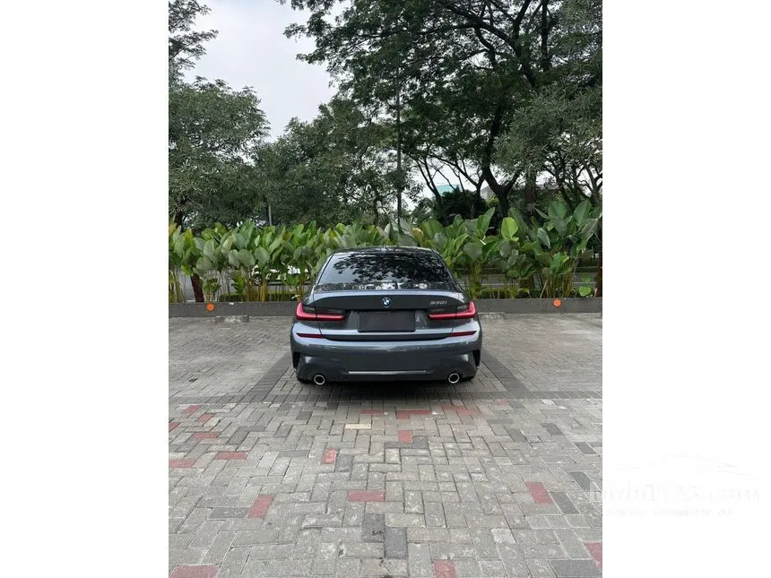 2021 BMW 330i M Sport Sedan