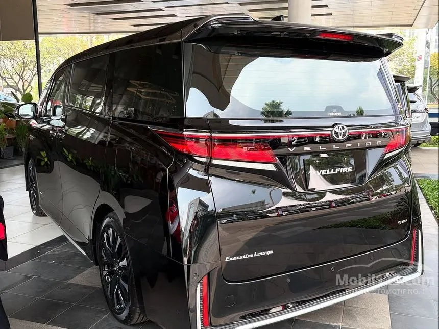 2025 Toyota Vellfire HEV VIP (Non Premium Color) MPV