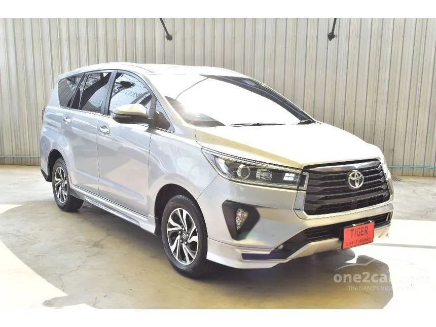 2023 Toyota INNOVA Crysta Wagon