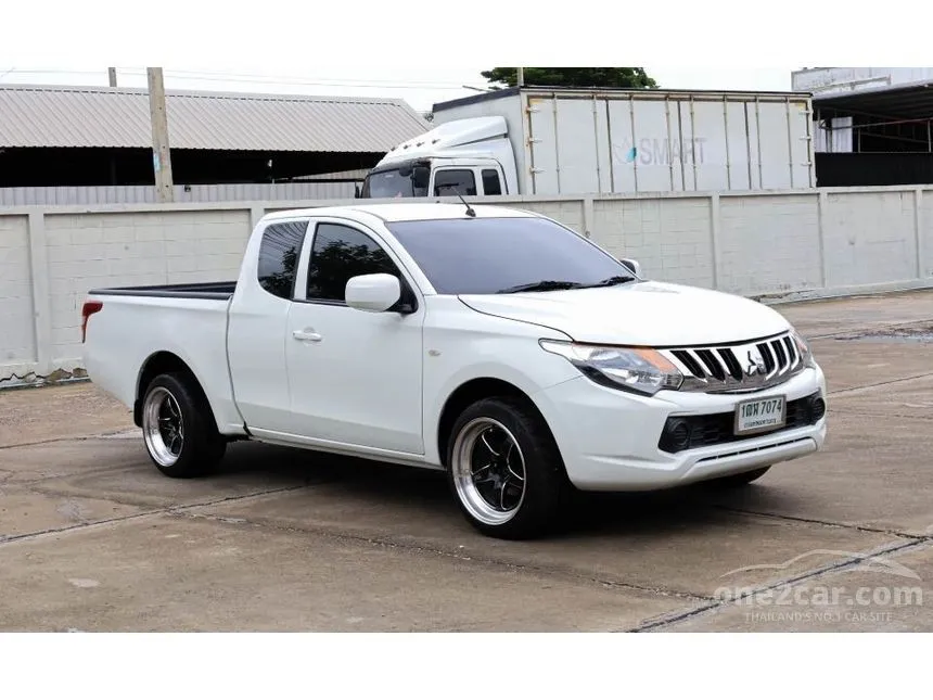 2015 Mitsubishi Triton GLS Pickup