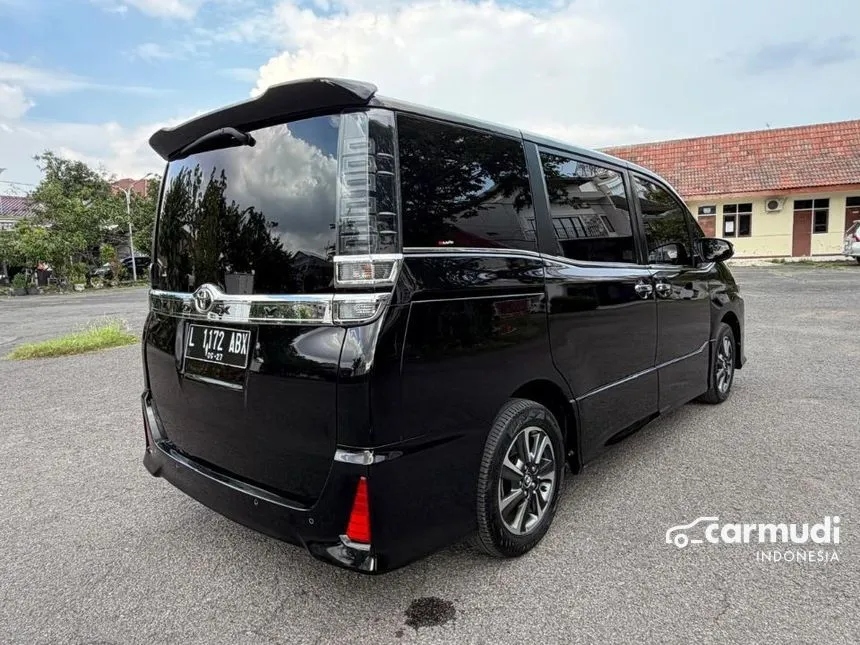 2018 Toyota Voxy MPV