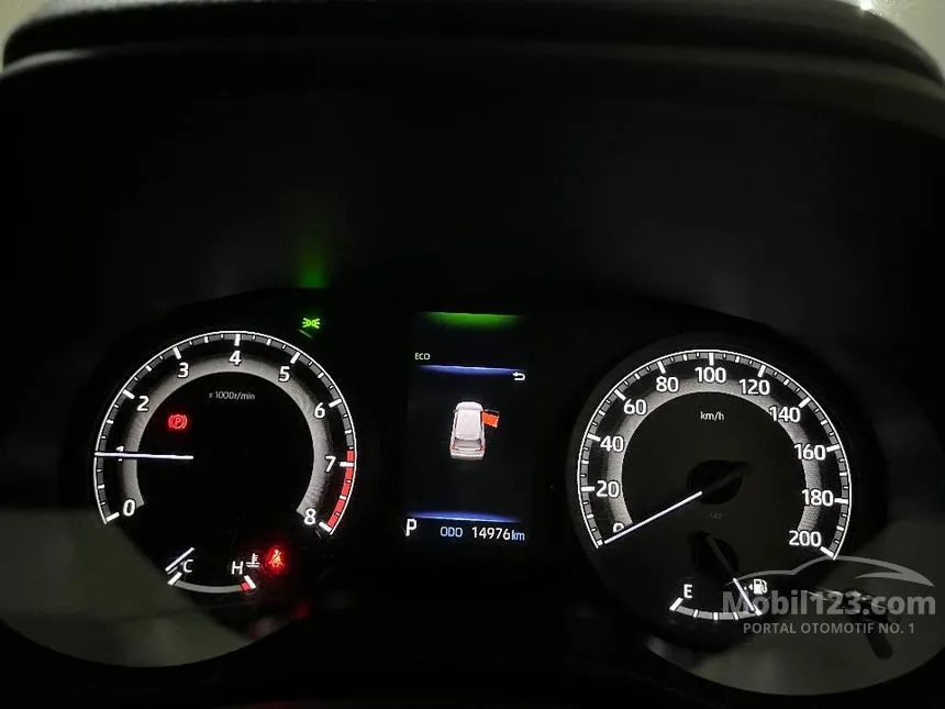 2023 Toyota Kijang Innova Zenix V (Non Premium Color) MPV