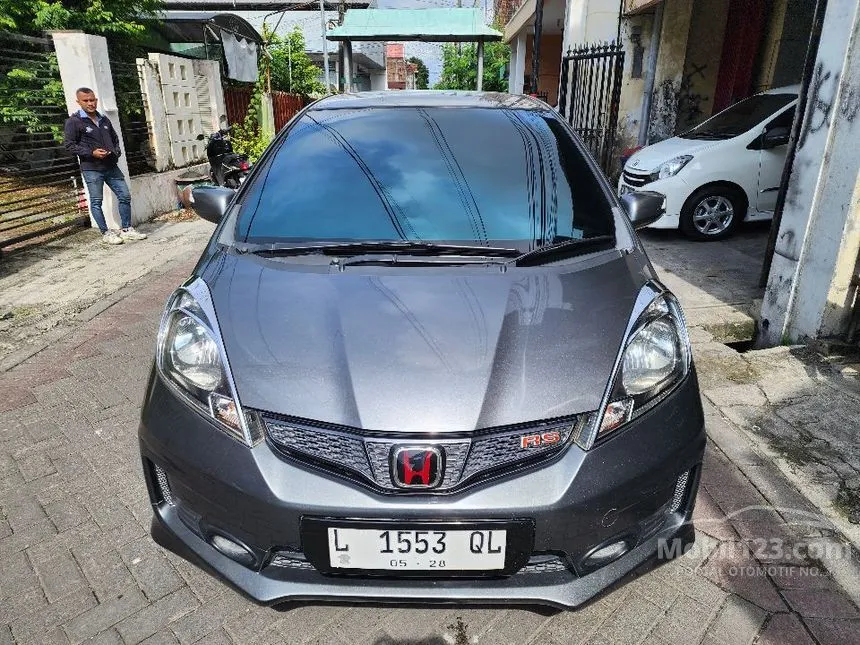 Jual Mobil Honda Jazz 2013 RS 1.5 di Jawa Timur Automatic Hatchback Abu