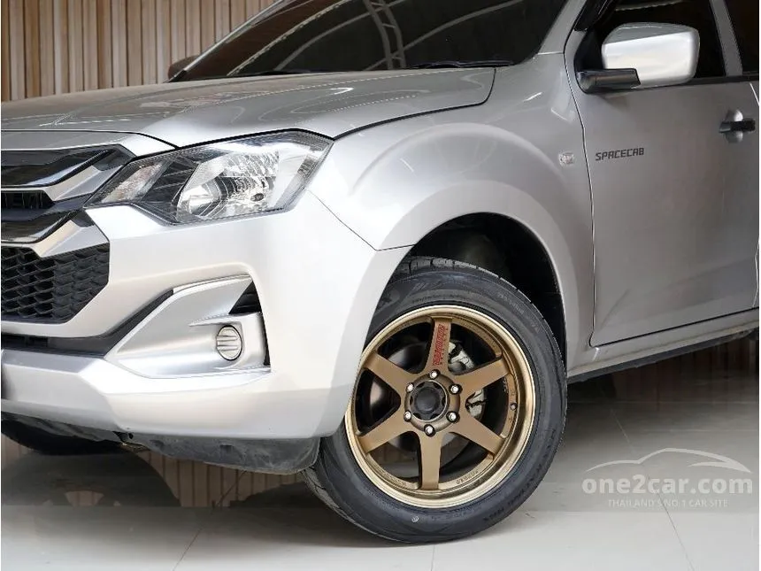 2024 Isuzu D-MAX L Space Cab Pickup