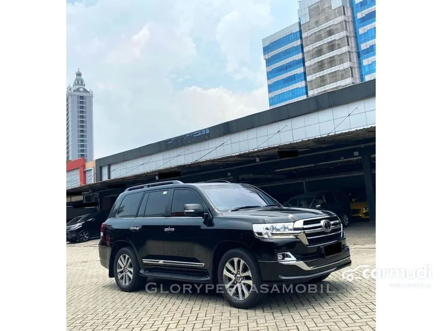 2019 Toyota Land Cruiser 200 VX-R SUV