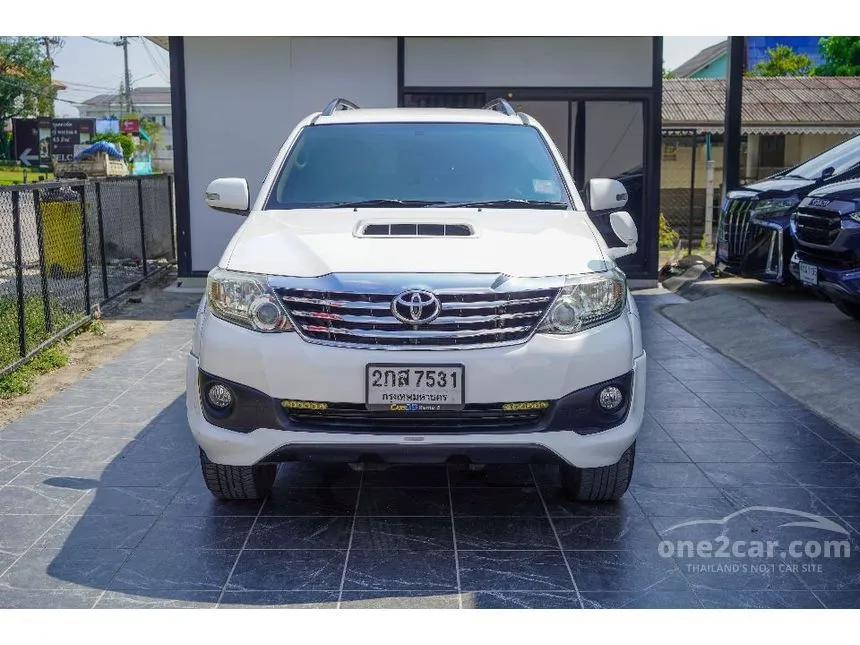 2013 Toyota FORTUNER V SUV